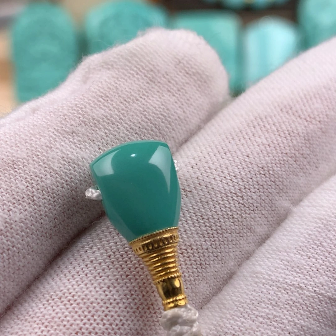 绿松石18K金镶嵌金塔三通卡9.5