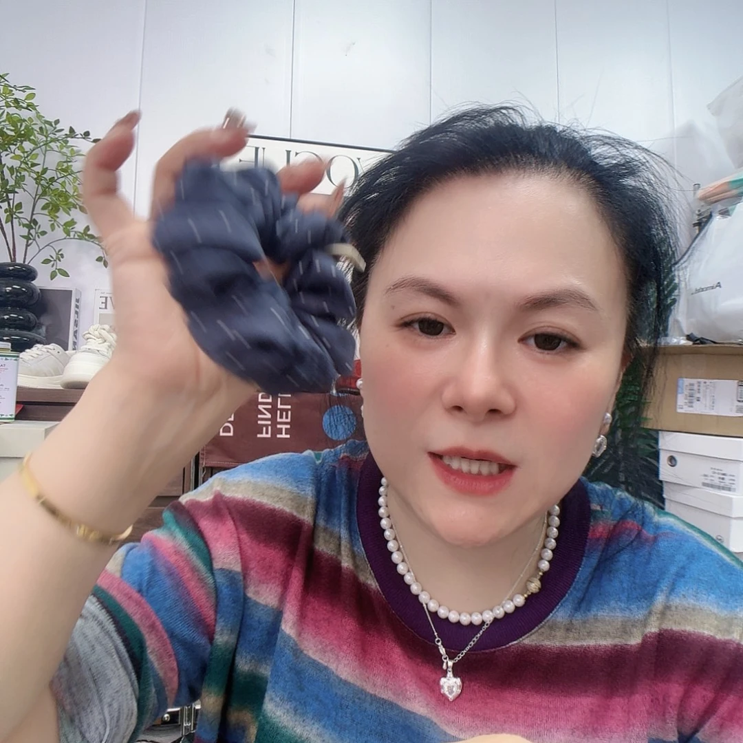 澜***心不说你还说是他了是的呀
