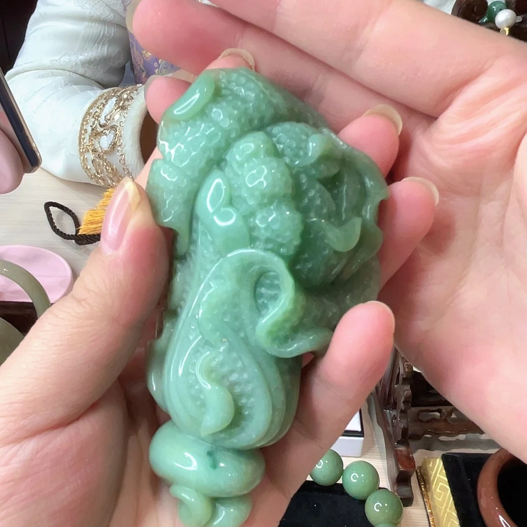 密玉（石英质玉）未镶嵌颈饰