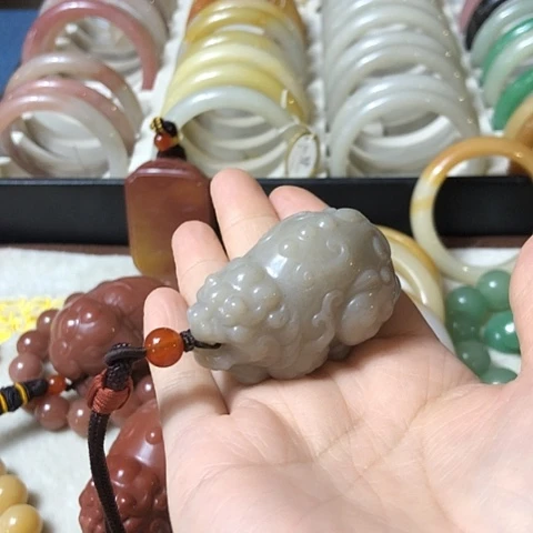 未镶嵌手把件石英质玉