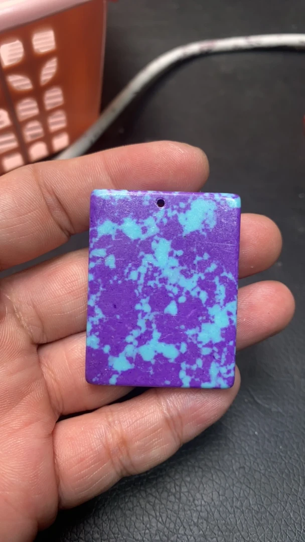 B532 紫蓝松无事牌吊坠