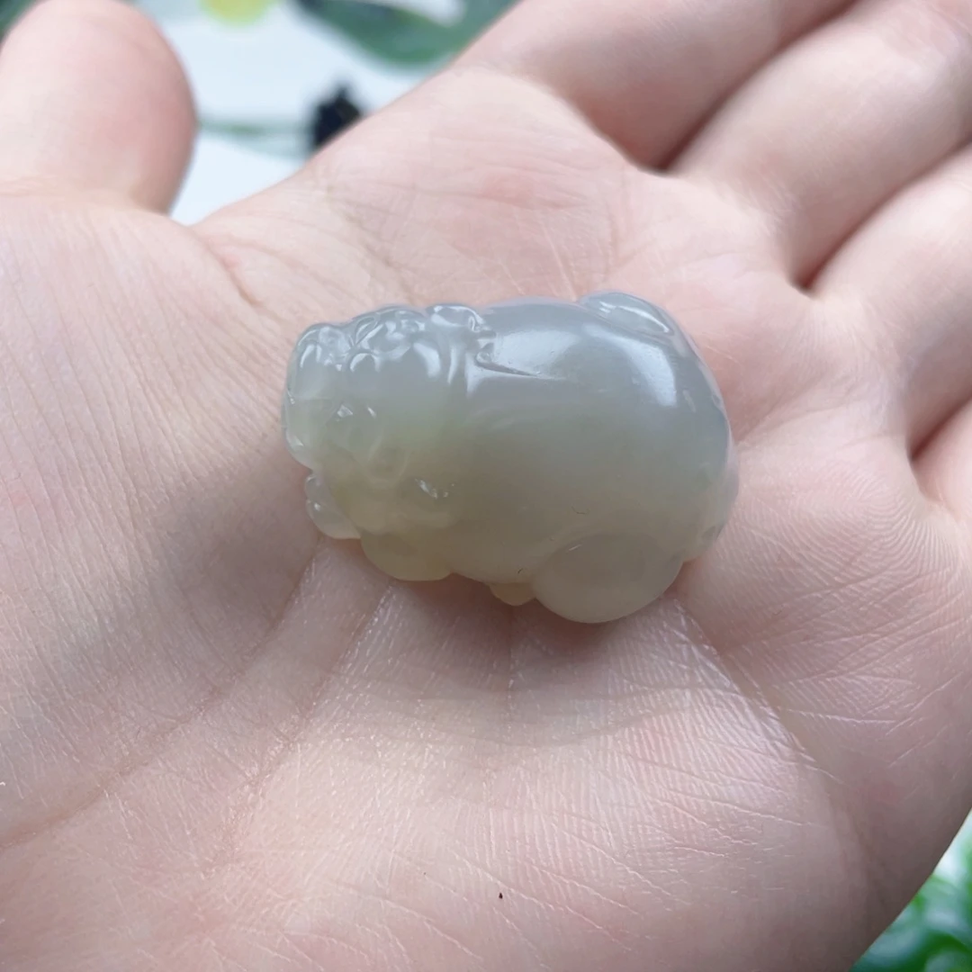 和田玉未镶嵌珠宝半成品