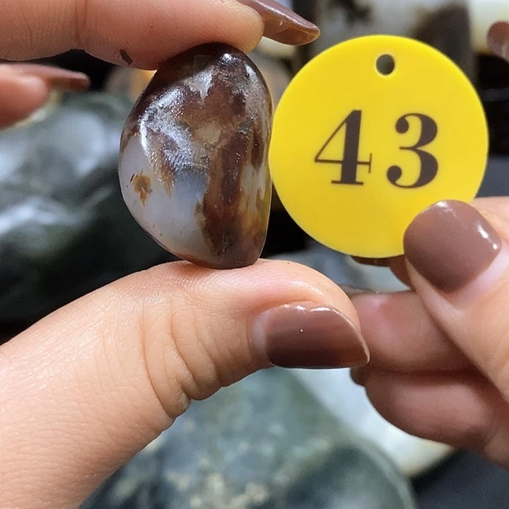 未镶嵌和田玉（糖玉）挂件