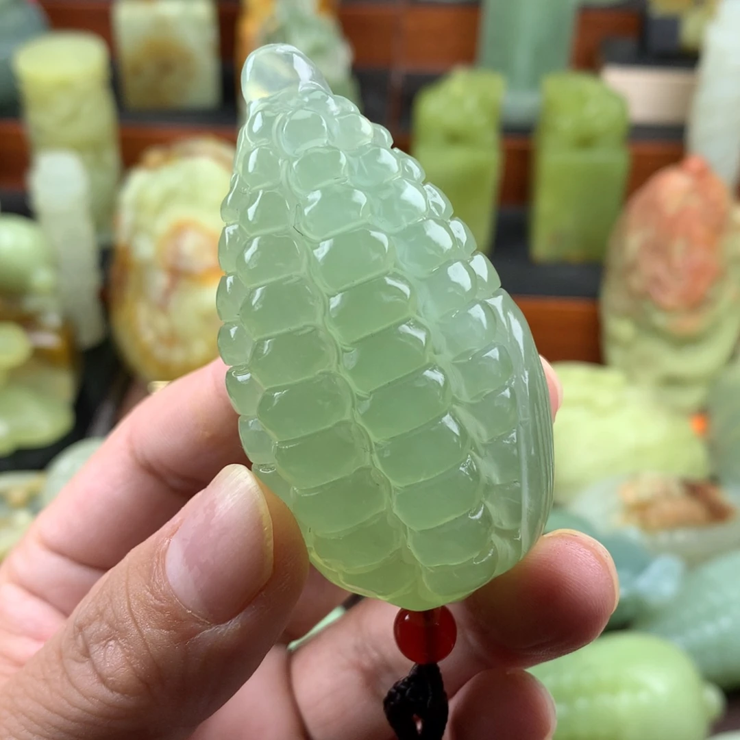 岫玉未镶嵌手把件