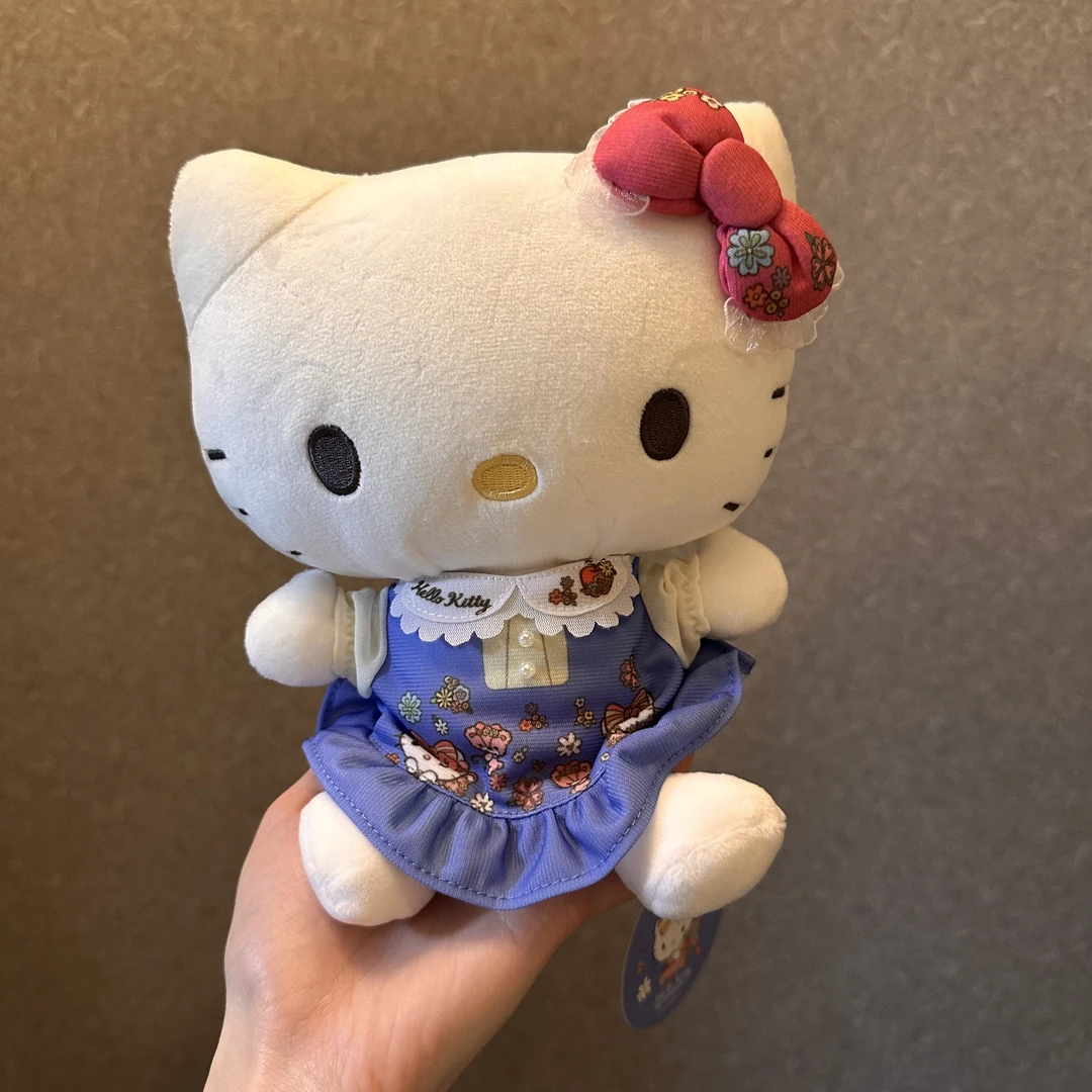 【神户限定】HelloKitty 裙子Kitty玩偶 中号 12CM