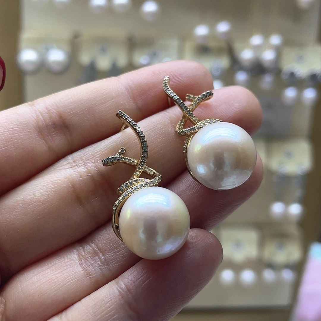 淡水珍珠银S925镶嵌耳饰