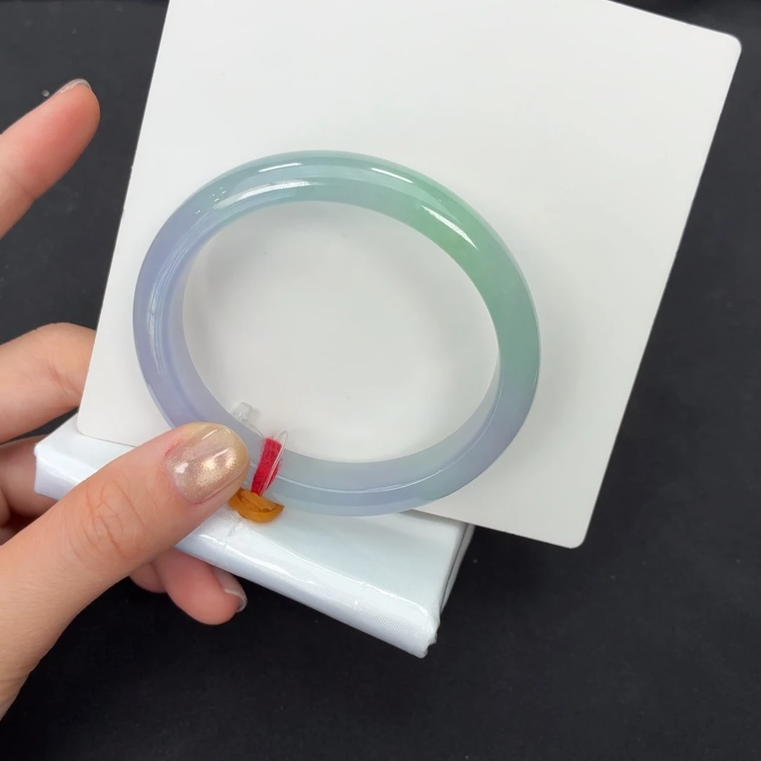 翡翠未镶嵌手镯5354