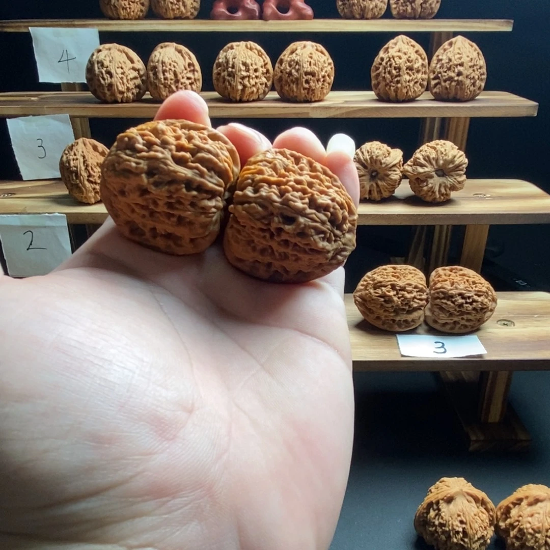 桃核把件南疆石尺寸36