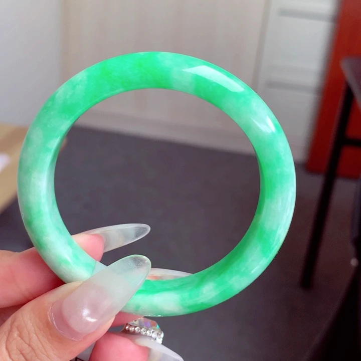 翡翠未镶嵌手镯翡翠