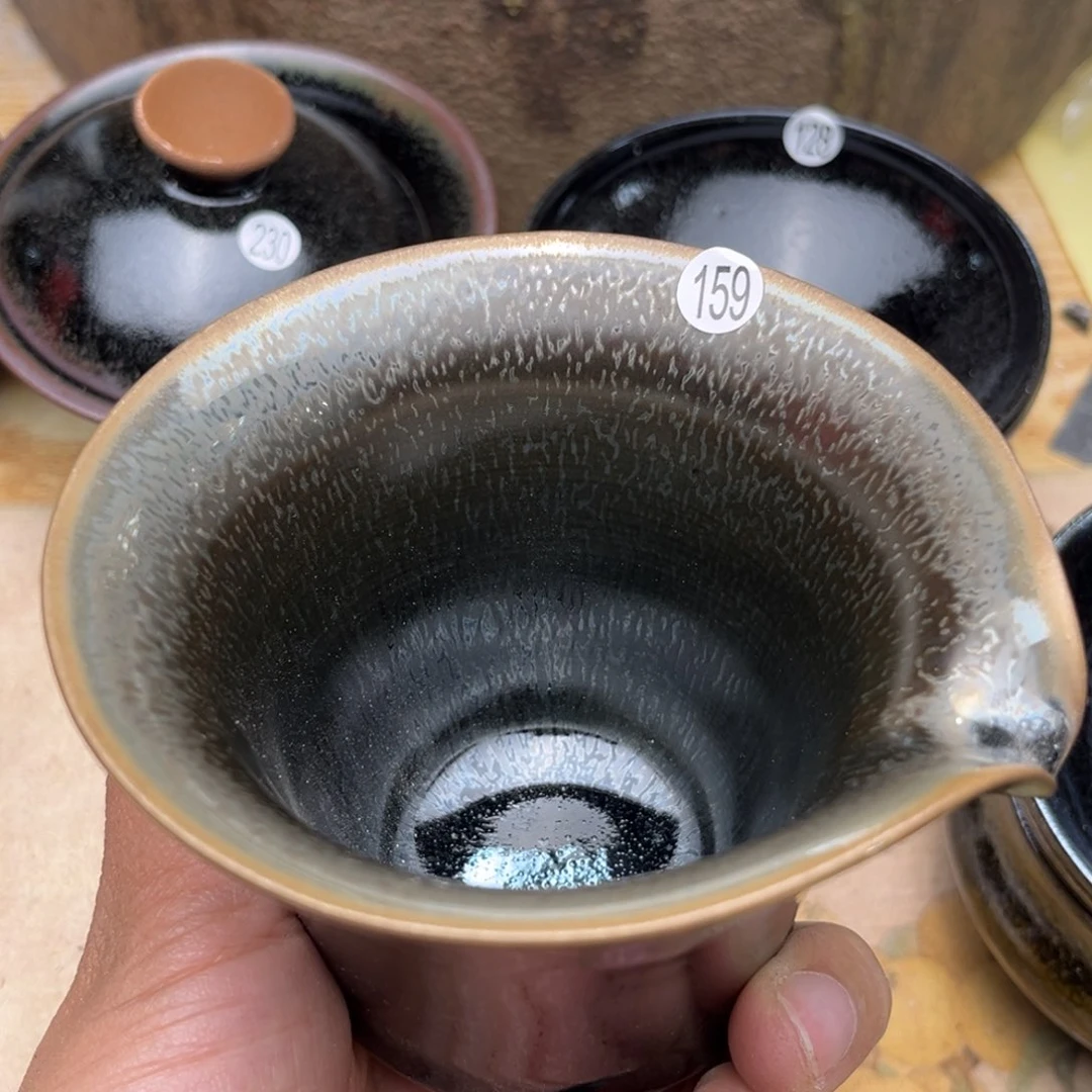 茶盏义兴龙窑坚持真柴烧