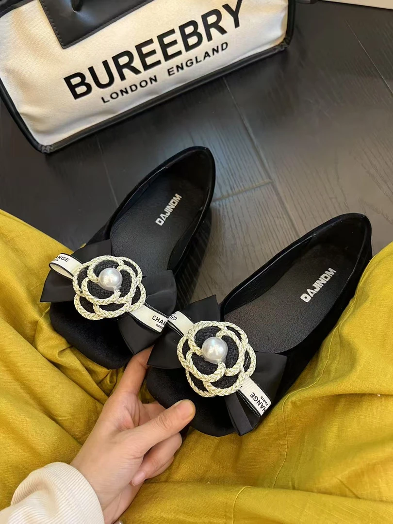 大金大码女鞋40-43小花装饰浅口豆豆鞋