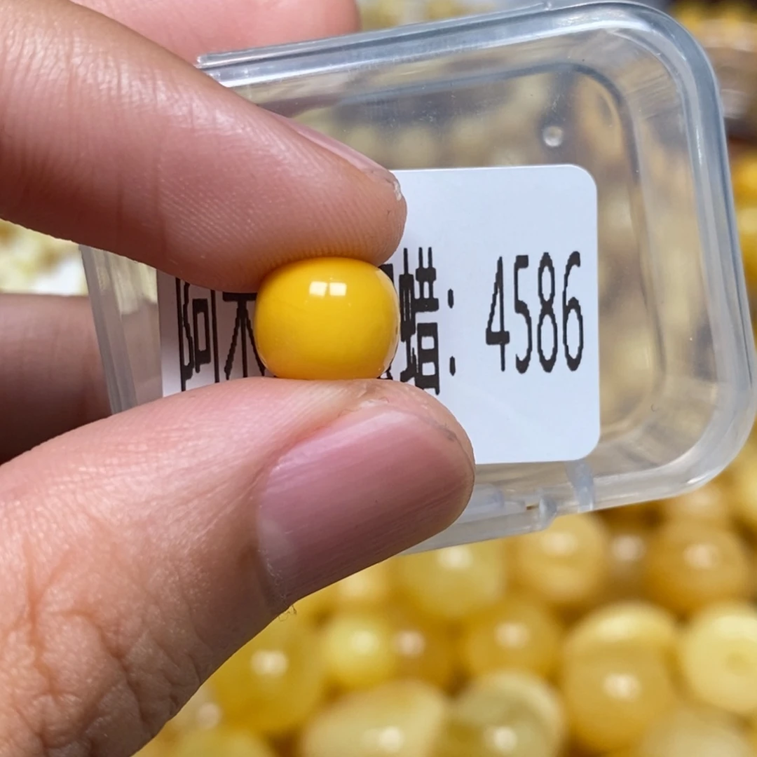 蜜蜡未镶嵌珠宝奇石4586