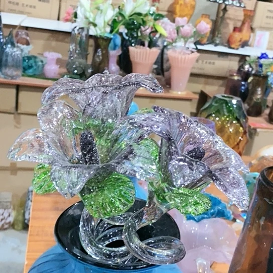 琉璃花瓶高45厘米宽9厘米