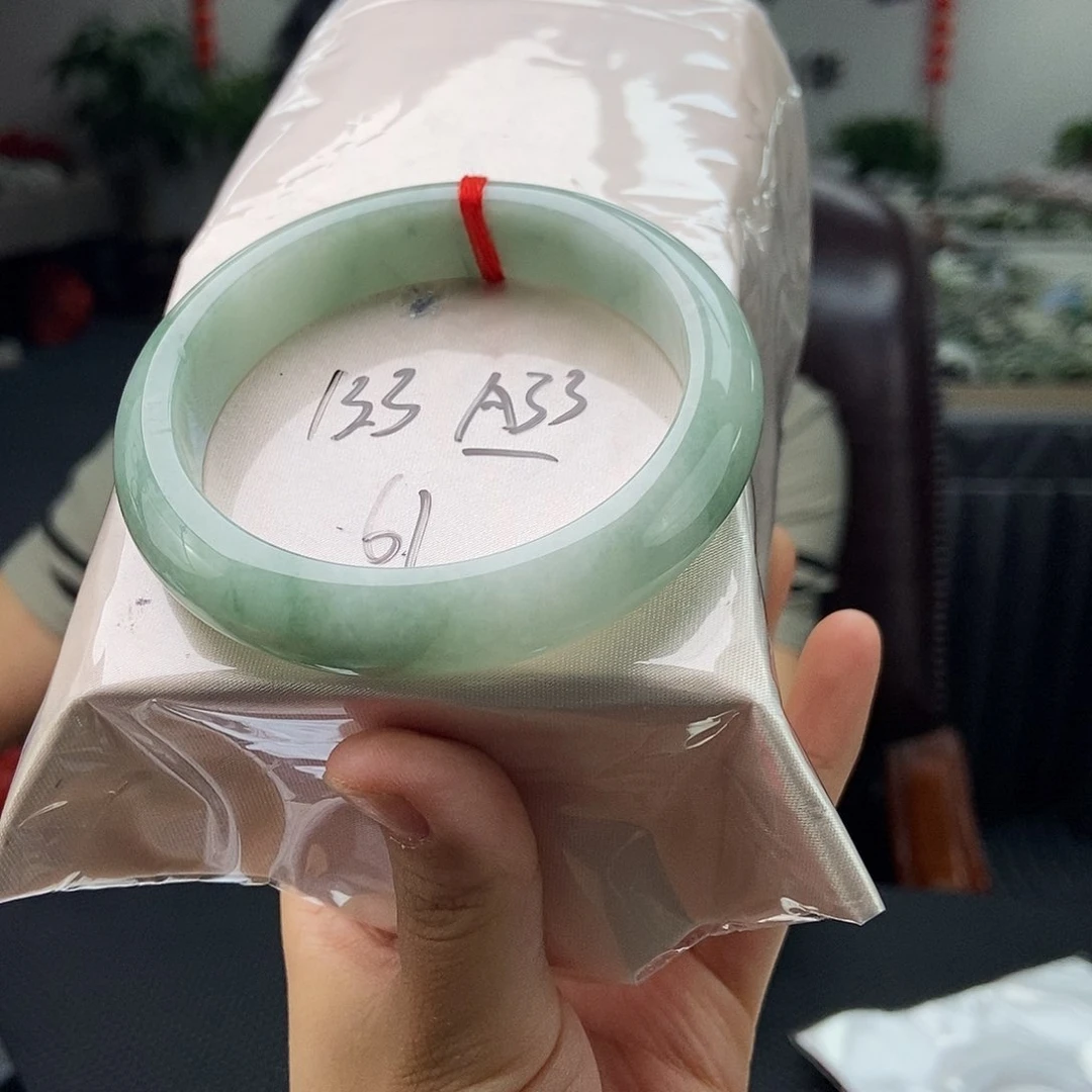 翡翠手镯未镶嵌颜色多样性发拍一发一