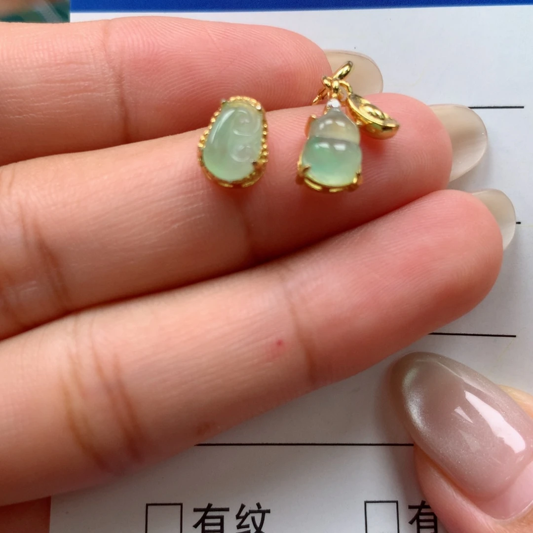 颈饰银S925镶嵌翡翠小*禾