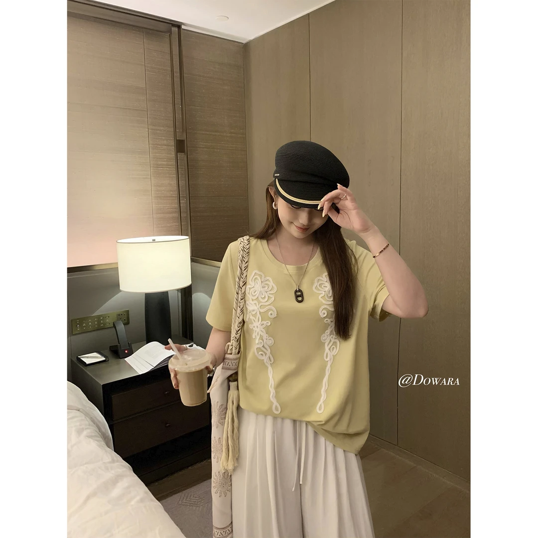 现货大婉酱微胖定制【慕斯花t】设计感立体花朵T恤女百搭上衣 8547D