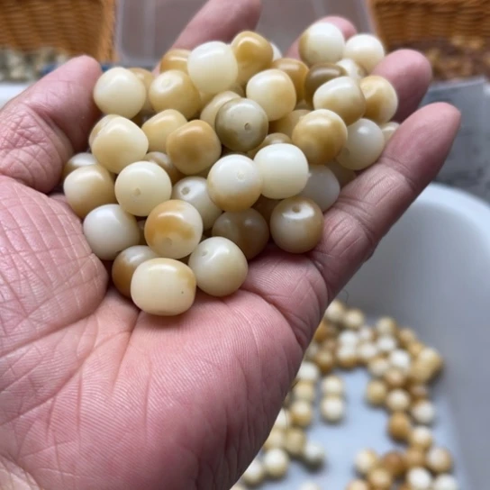 白玉菩提吊坠12-11黄玫瑰桶珠60颗