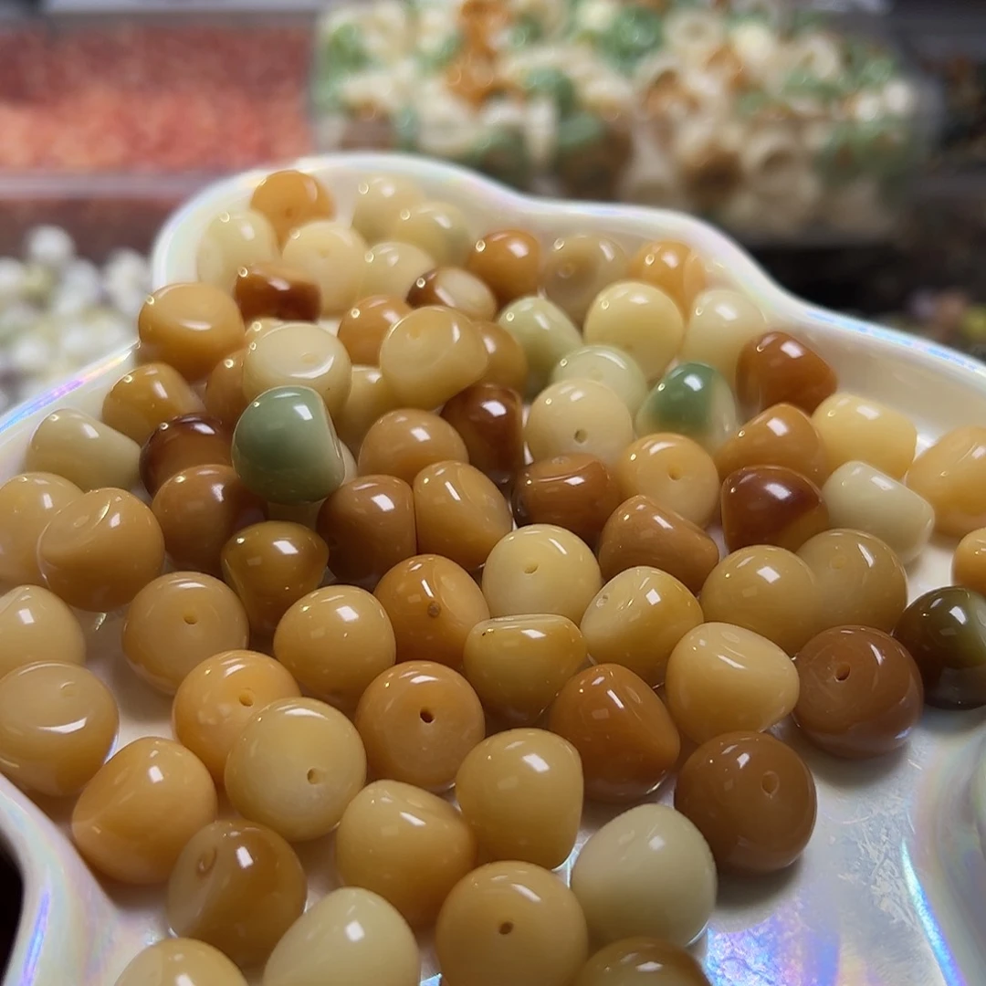 白玉菩提吊坠微瑕14非料算瓣20颗