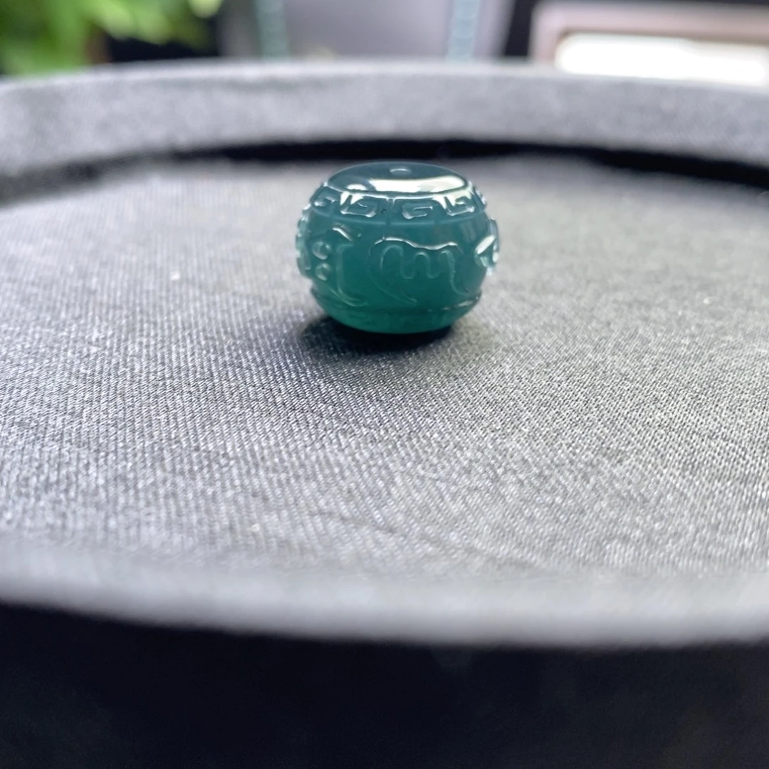 翡翠未镶嵌手链卡17左右六字真言雕刻珠