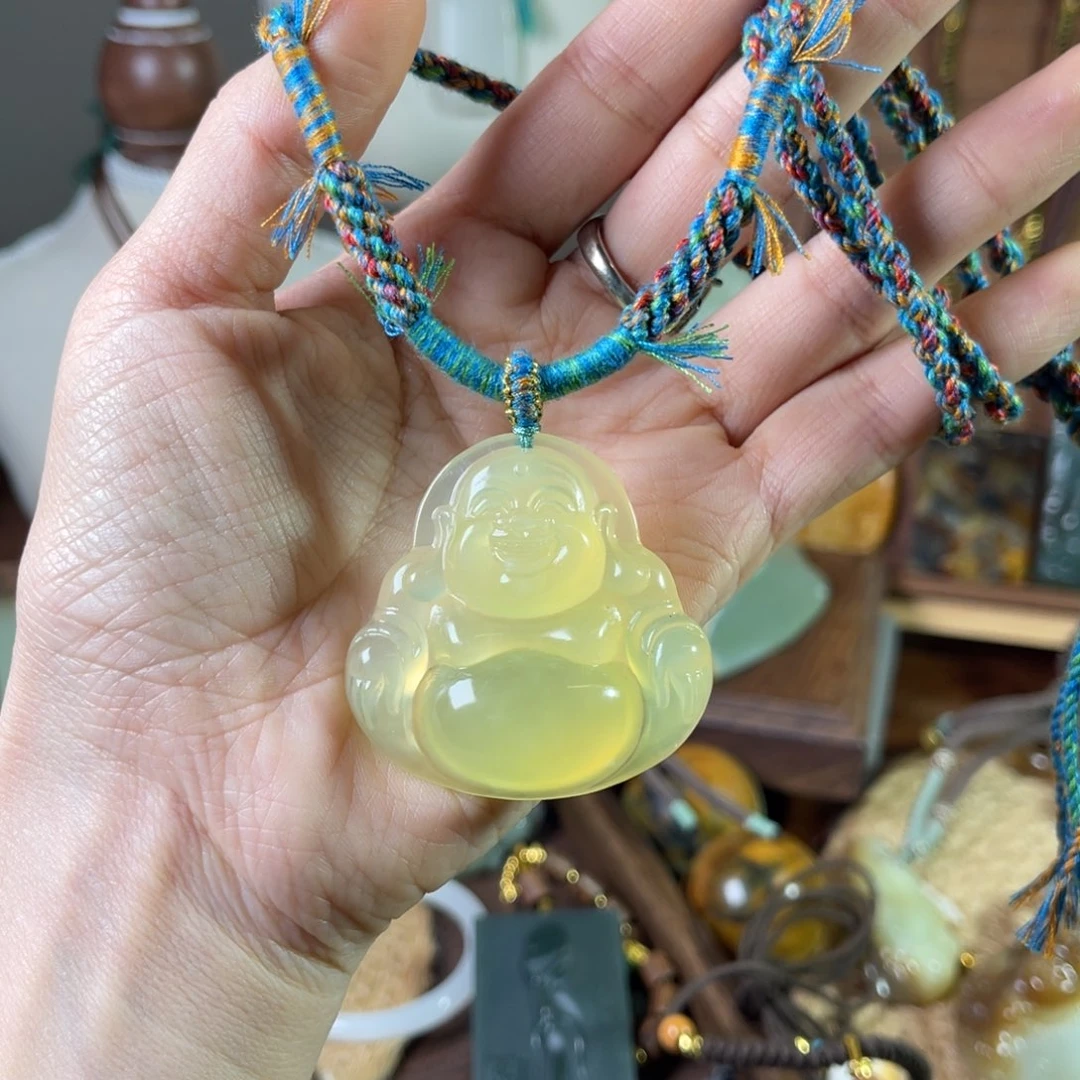 蛇纹石玉未镶嵌颈饰