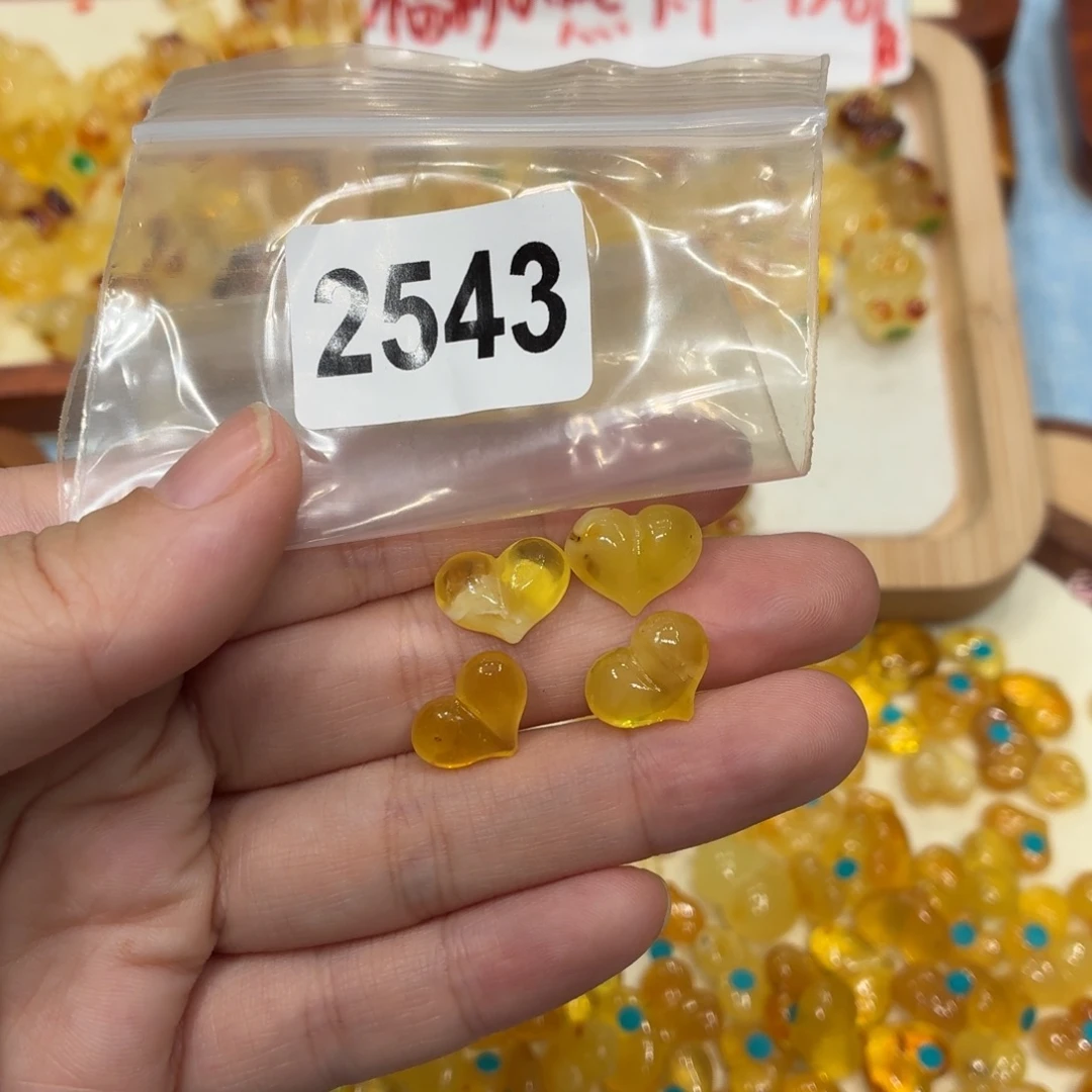 琥珀未镶嵌珠宝奇石