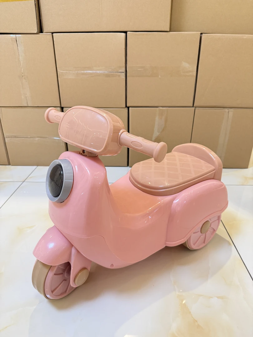 玩具车家用扭扭车
