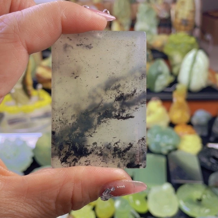 蛇纹石玉颈饰合金泰****星