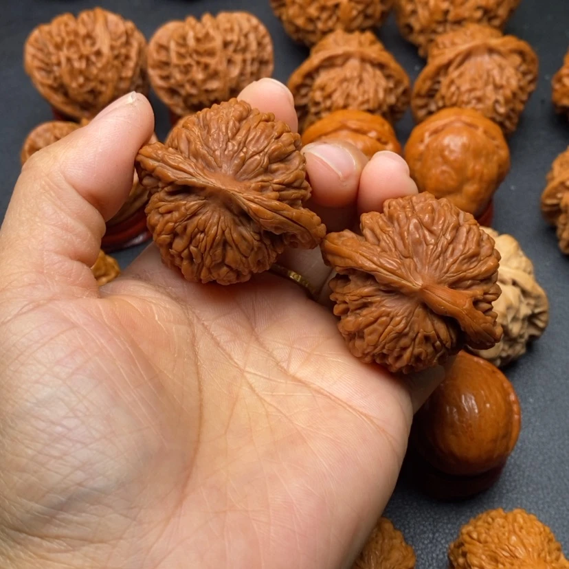【闪购商品】文玩核桃把件花****季楼子