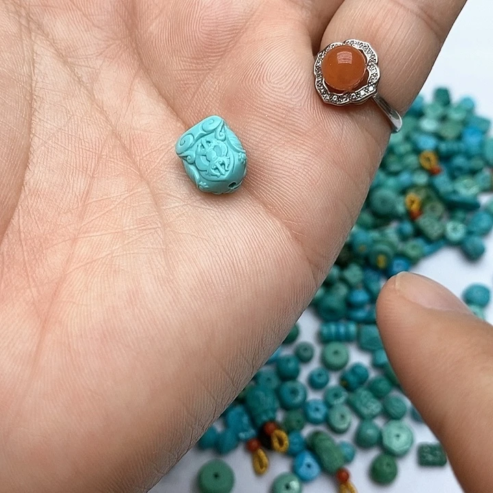 南红玛瑙未镶嵌珠宝奇石