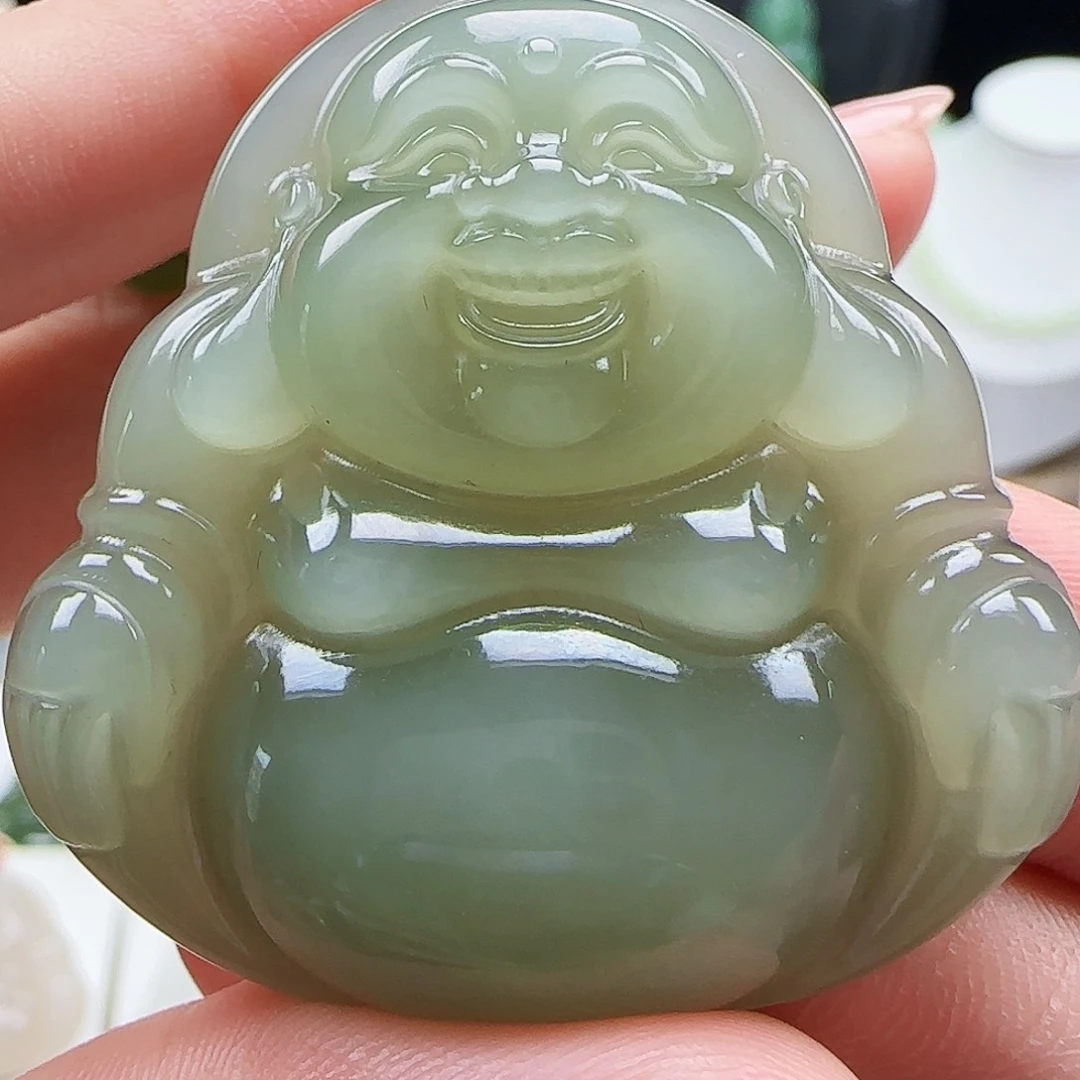 和田玉足金镶嵌颈饰