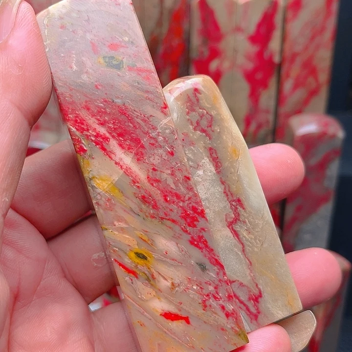 泰***哥昌化鸡血石昌化鸡血石质地优良