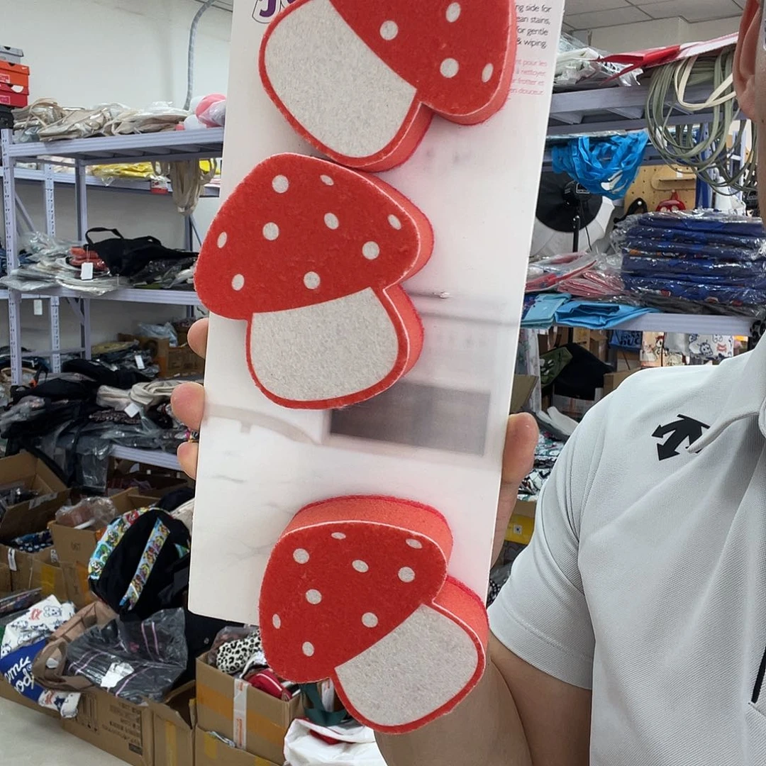 PU化妆包等各种产品的