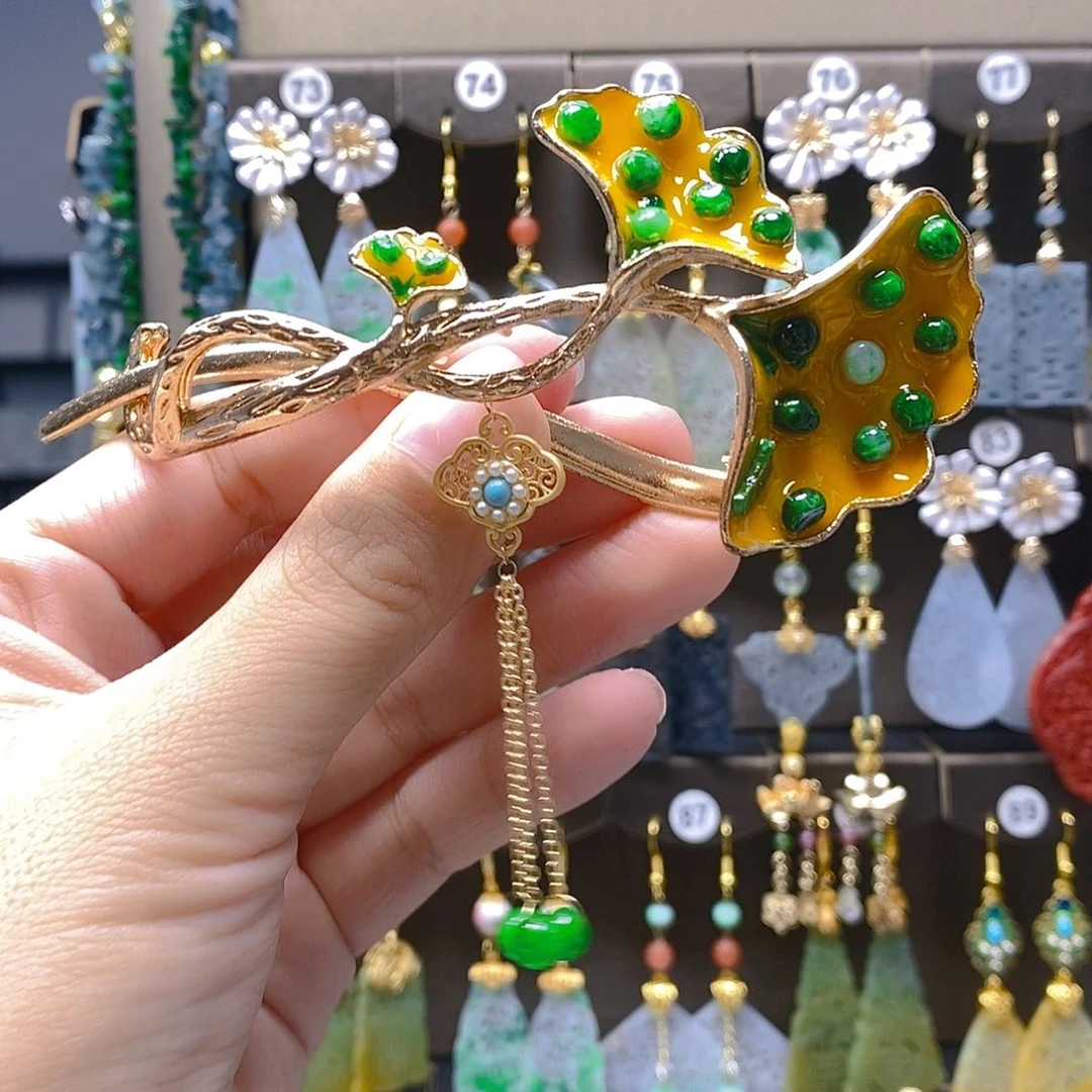 未镶嵌翡翠耳饰翡翠