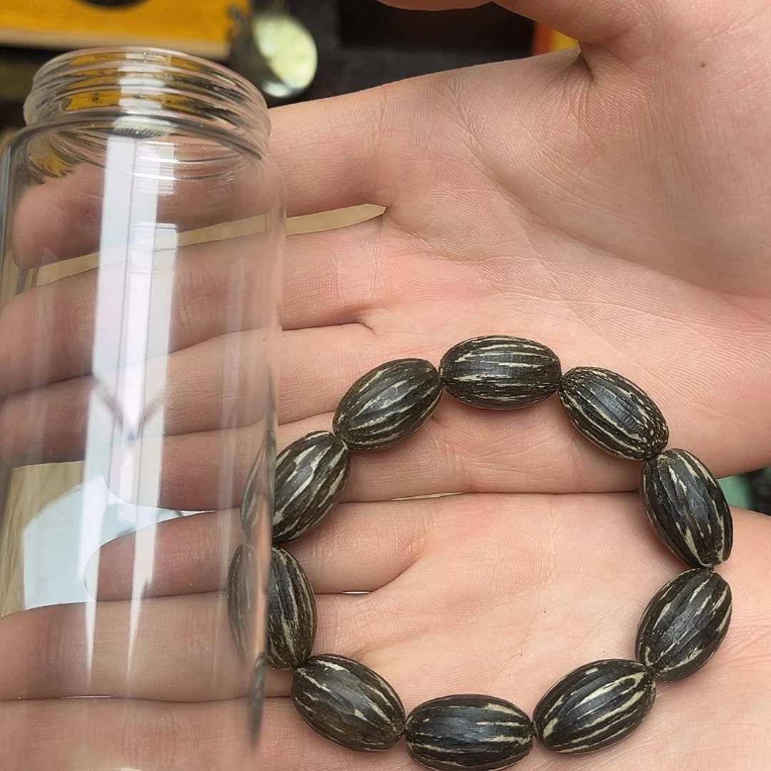 大叶紫檀（黑酸枝木类）