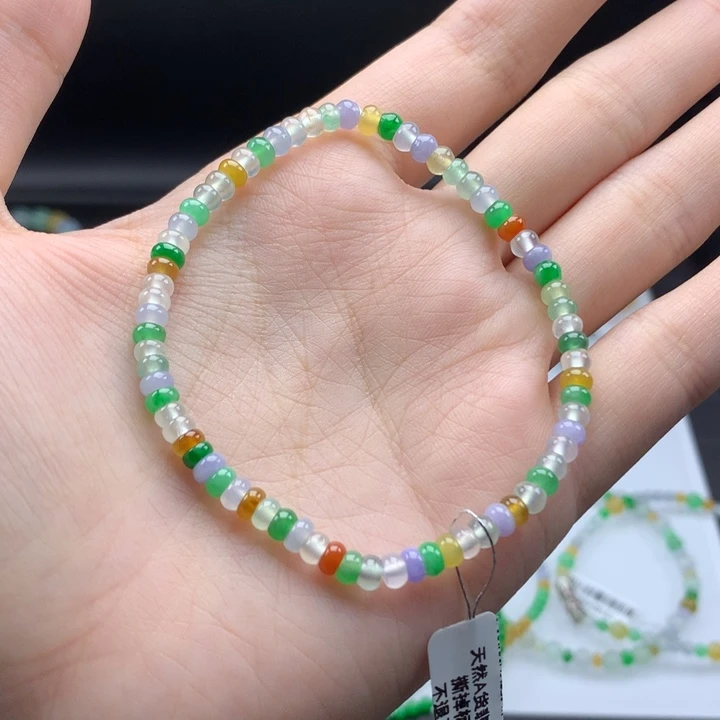 翡翠手镯未镶嵌翡翠