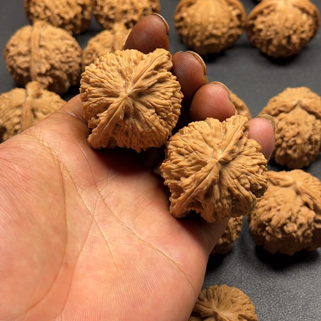 阿****吊坠桃核文玩核桃