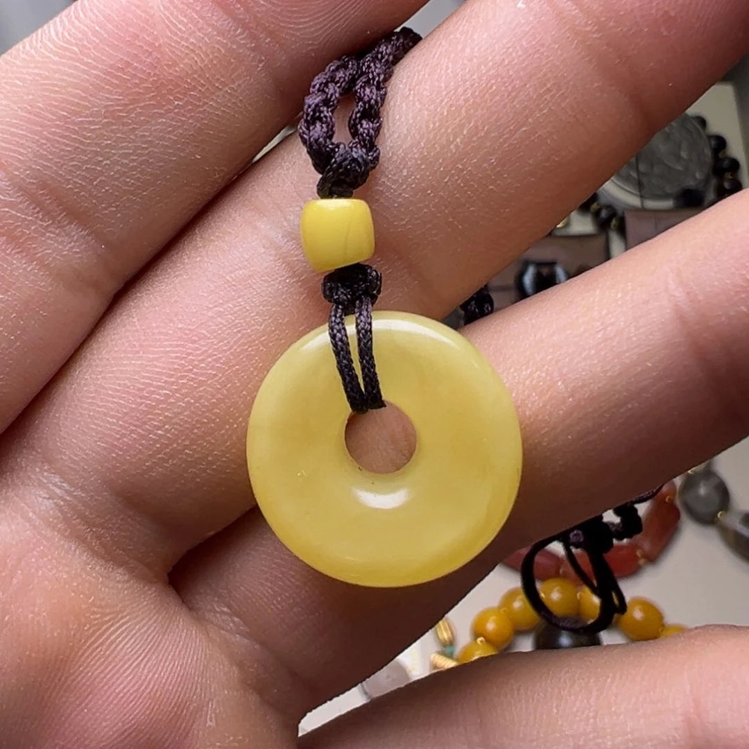 琥珀颈饰未镶嵌蜜蜡