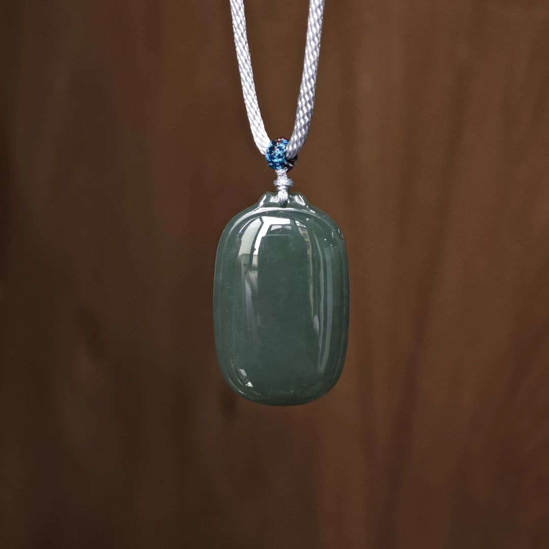 新疆爱思尔新疆和田玉挂件且末蓝无事牌YDY0312-01（多样性发一）