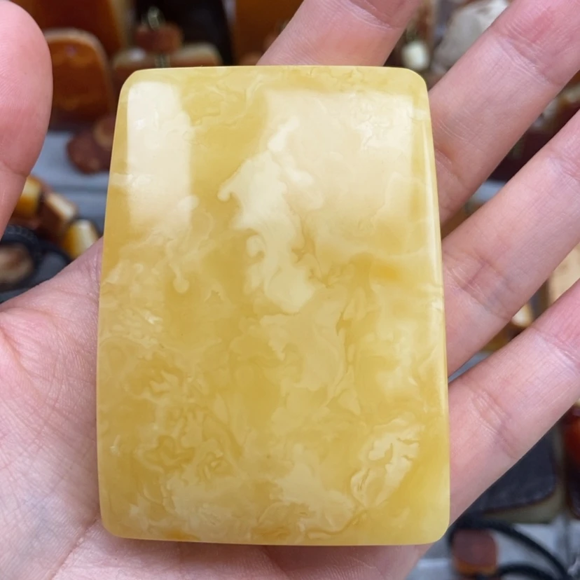 【闪购商品】未镶嵌吊坠(赠链)琥珀