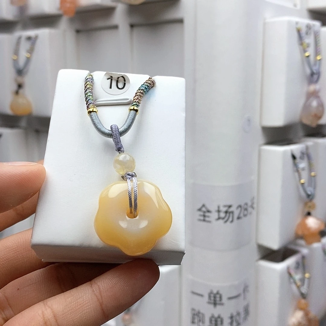 石英质玉吊坠(不含链)未镶嵌