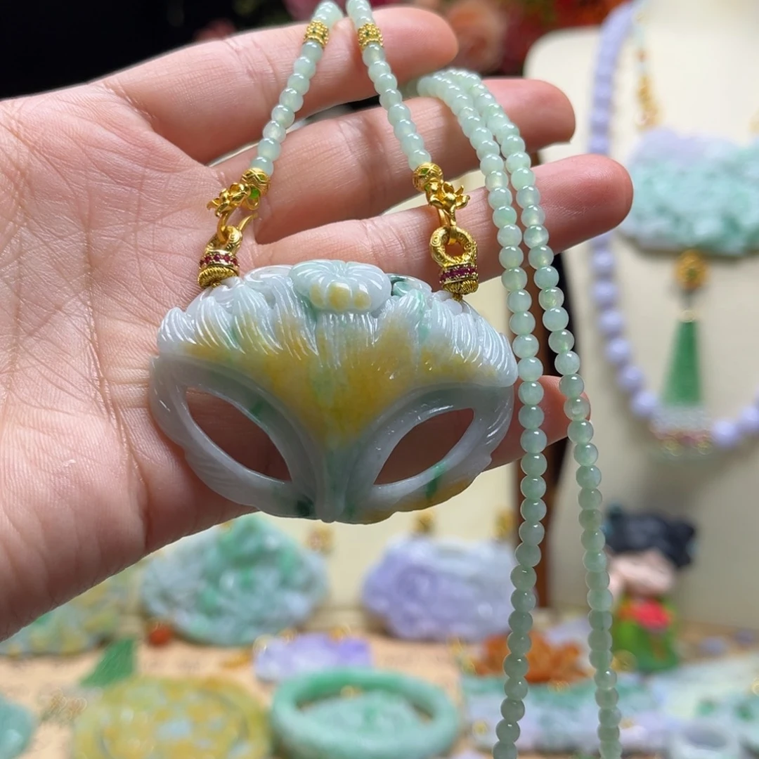 翡翠颈饰未镶嵌天然翡翠