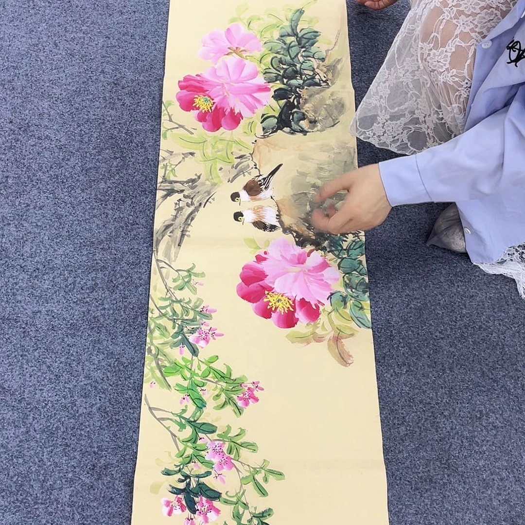 大***利国画作品小姐姐放漏…