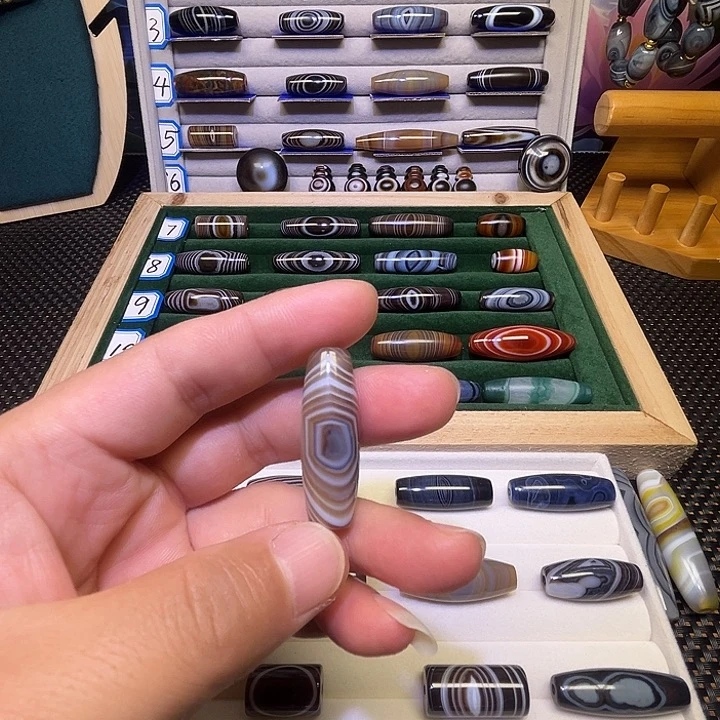 玛瑙/玉髓未镶嵌吊坠(赠链)