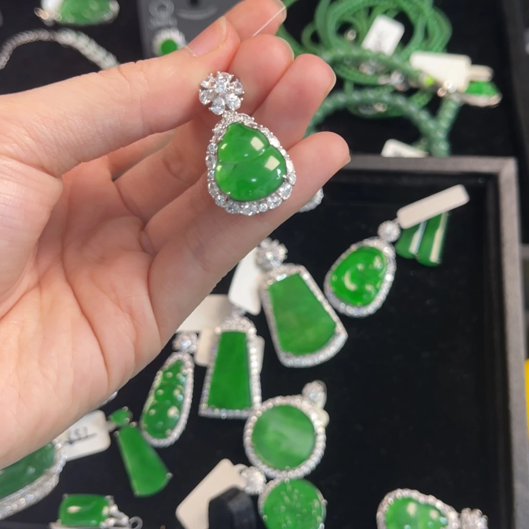 翡翠银S925镶嵌戒指葫芦吊坠