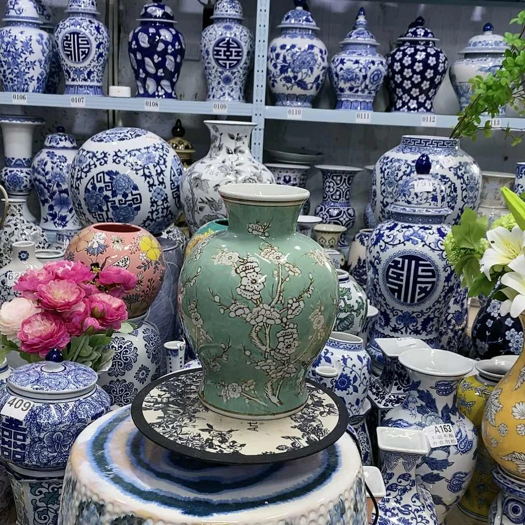 【闪购商品】摆件冰梅石榴瓶瓷器………………………………