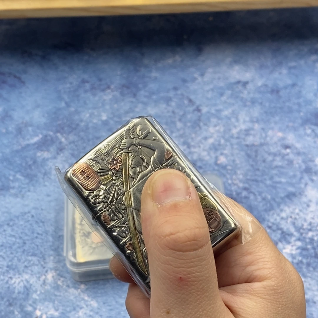 俗***°战壕白铜打火机福利