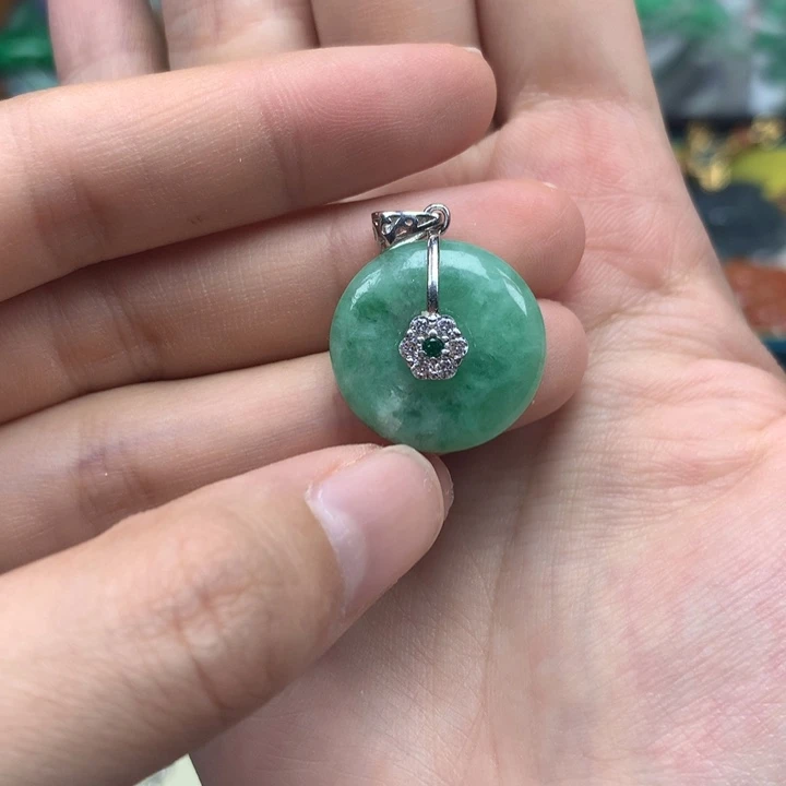 翡翠银S925镶嵌颈饰翡翠