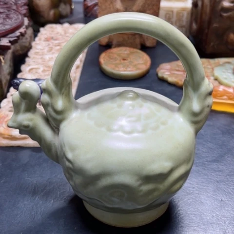 瓷片摆件等各种物品