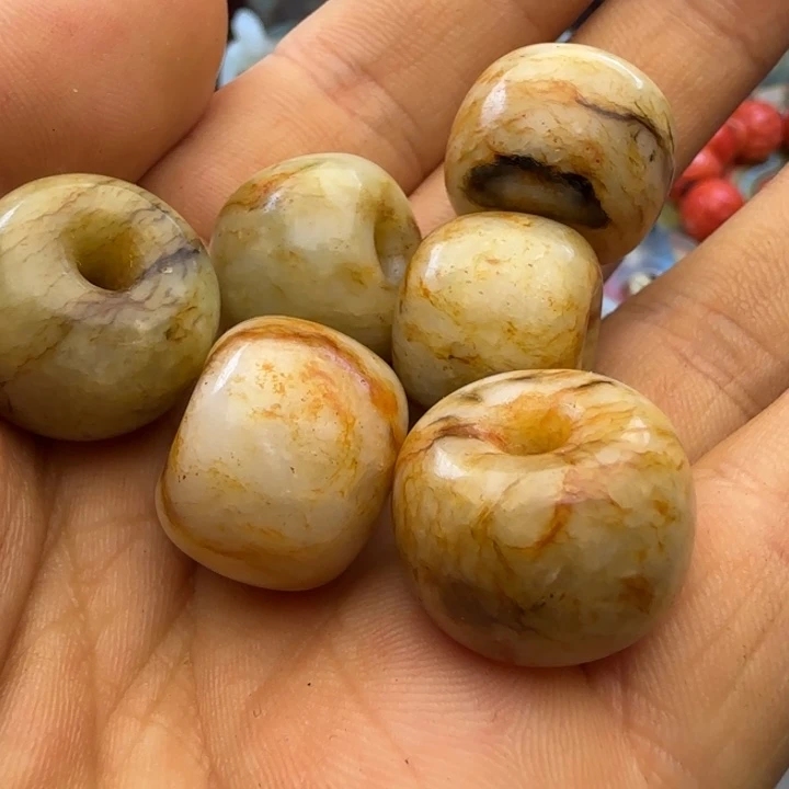 老***6和田玉（糖玉）未镶嵌挂件和田玉的作品有