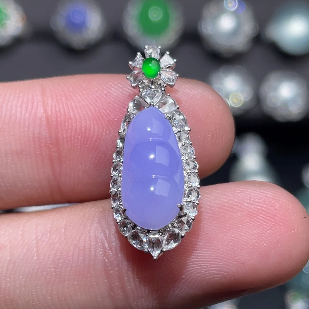 翡翠18K金镶嵌项链